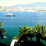 Beautiful apartment by the sea in Acapulco.